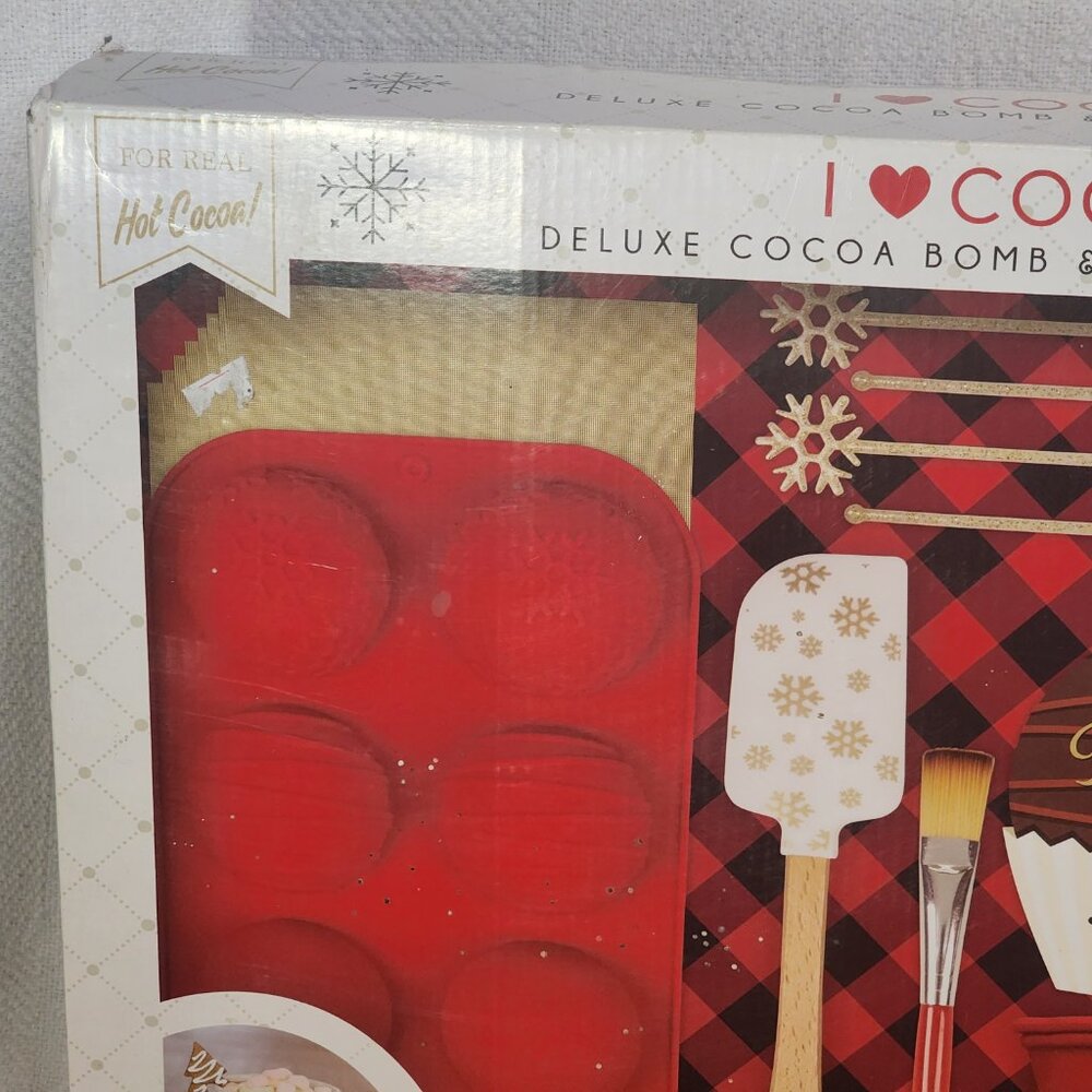 Handstand Kitchen I Love Cocoa Deluxe 50pc Cocoa Bomb and Mug Hugger Gift Set - Picture 3 of 16
